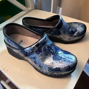 Dansko LT Clogs size 38